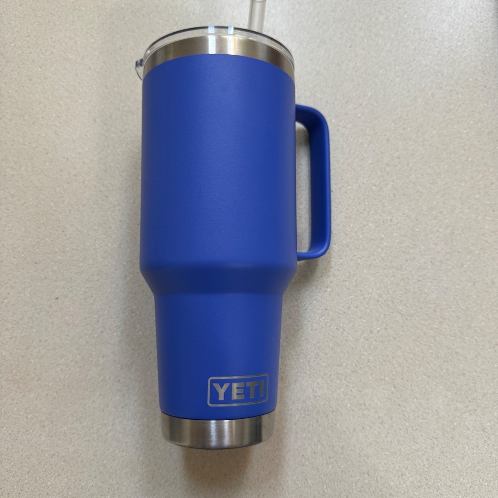 YETI Rambler 42 oz Mug with Straw Lid Blue Insulated Stainless Steel Tumbler